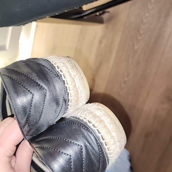 GUCCI shoes very comfy and like New 👍 - Picture 5 of 6